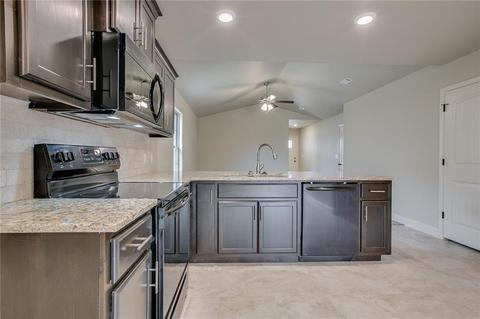 1006 E Sumac St, Rogers, AR 72756 photo 9