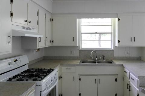 2011 Dee Ave, Springdale, AR 72762 photo 4
