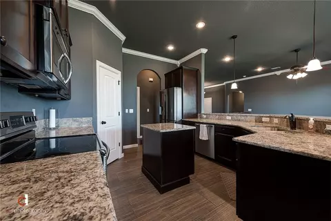 601 Tamarron Dr, Centerton, AR 72719 photo 5