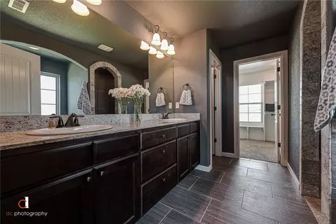 601 Tamarron Dr, Centerton, AR 72719 photo 9