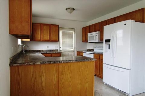 638 Cascade Cir, Springdale, AR 72764 photo 2