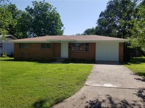 609 Cedar St, Springdale, AR 72764 photo 1