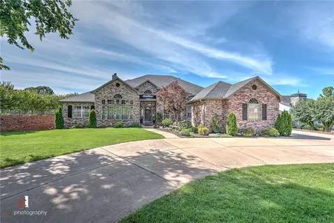 307 Emerald Point Dr, Springdale, AR 72764 photo 1