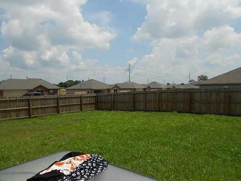 301 Violet St, Centerton, AR 72719 photo 2