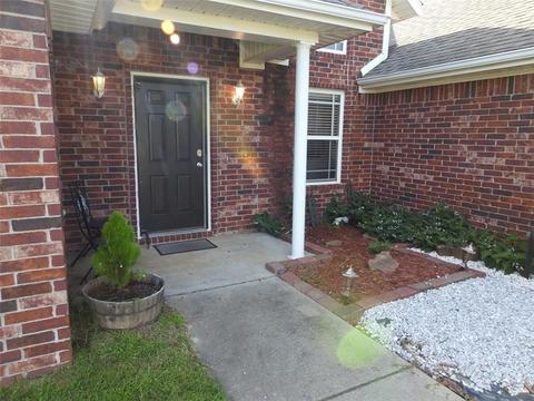 511 Dassero Ct, Centerton, AR 72719 photo 2