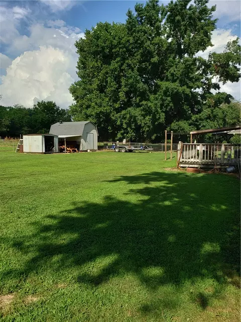 1120 E 1st St, Gentry, AR 72734 photo 2