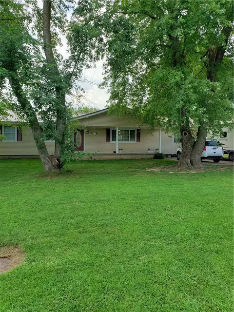 1120 E 1st St, Gentry, AR 72734 photo 1