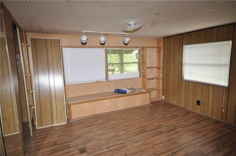 509 E 2nd St, Pineville, MO 64856 photo 6