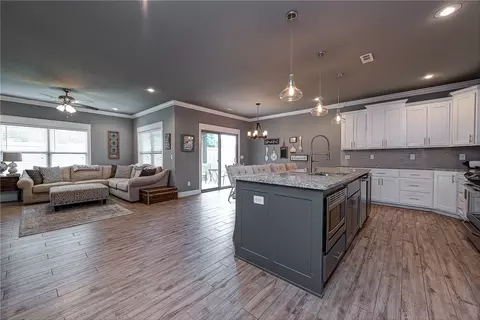 102 E Glendale Ln, Rogers, AR 72758 photo 8