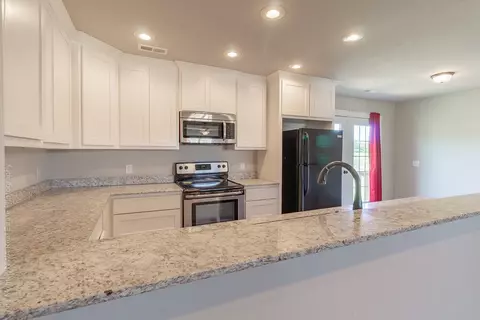 910 Windsor Ct, Gentry, AR 72734 photo 5