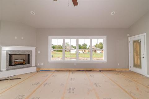 1504 Park St, Lowell, AR 72745 photo 4