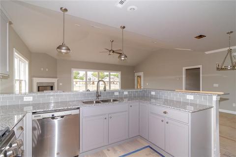 1504 Park St, Lowell, AR 72745 photo 9