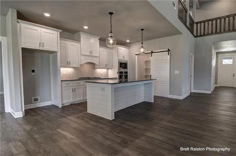 1050 Red Maple St, Centerton, AR 72719 photo 9