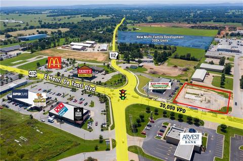 895 E Henri De Tonti Blvd, Springdale, AR 72762