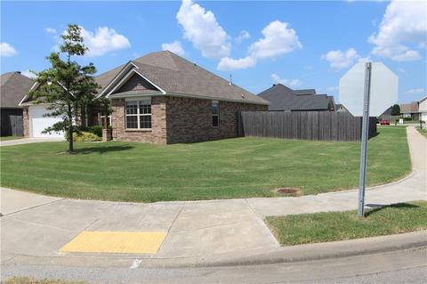 115 E Southpointe Ave, Rogers, AR 72758 photo 2