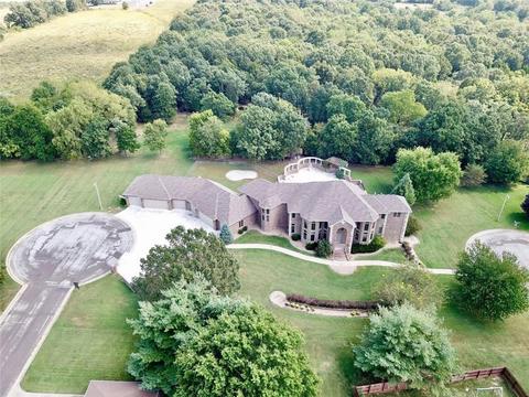 841 Troy, Monett, MO 65708 photo 1