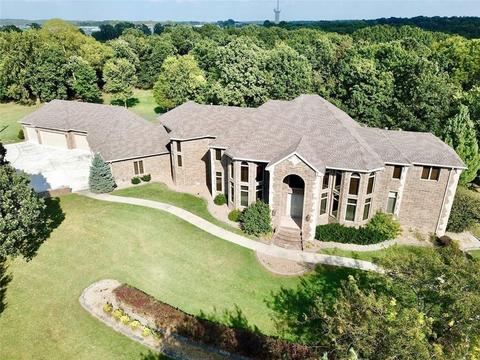 841 Troy, Monett, MO 65708 photo 2
