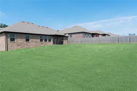 561 Lancaster Rd, Centerton, AR 72719 photo 18