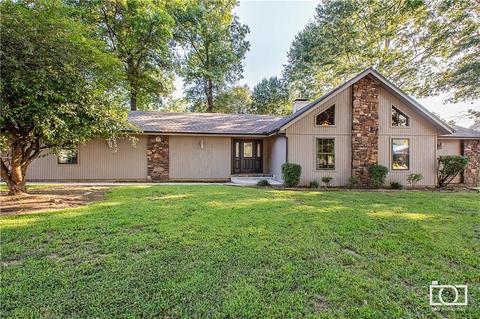 217 Suttle Dr, Springdale, AR 72764 photo 1