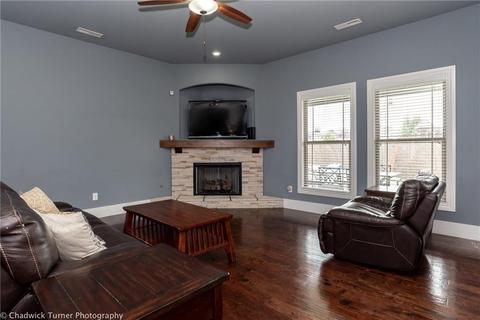2013 Price Ave, Lowell, AR 72745 photo 9