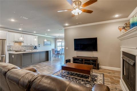 117 E Glendale Ln, Rogers, AR 72758 photo 3