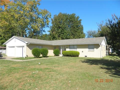 722 Dyer St, Springdale, AR 72762 photo 1
