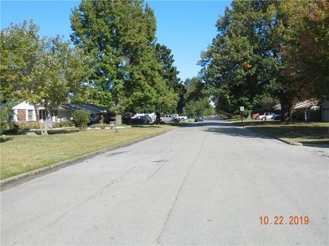 722 Dyer St, Springdale, AR 72762 photo 28
