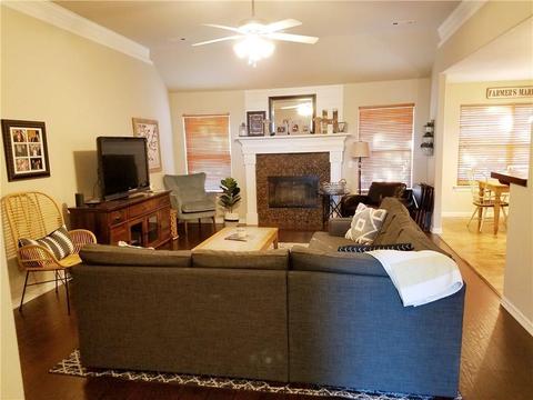 423 Brandons Loop, Springdale, AR 72762 photo 3