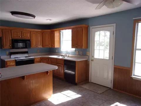 385 Munroe Dr, Springdale, AR 72764 photo 13