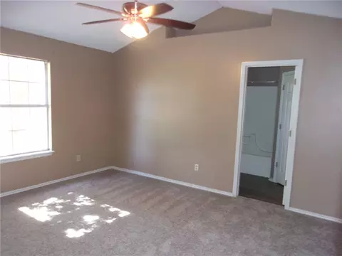 385 Munroe Dr, Springdale, AR 72764 photo 4
