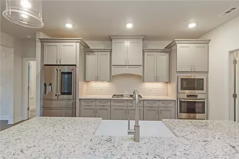 901 Red Maple St, Centerton, AR 72719 photo 7