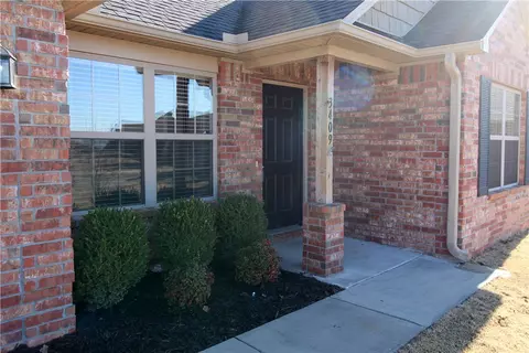 3409 S E St, Rogers, AR 72758 photo 2