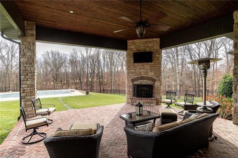 3350 Oak Tree Dr, Centerton, AR 72719 photo 3