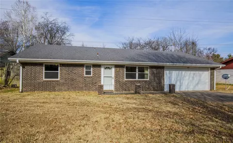 2402 Mida Ave, Springdale, AR 72762 photo 1
