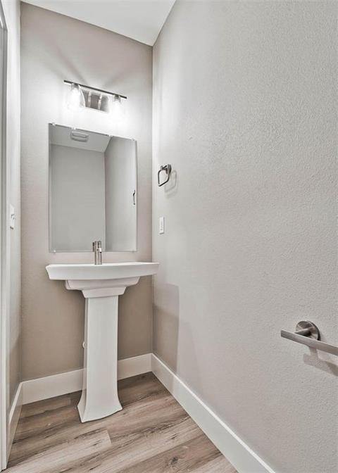 616 W Maple St, Rogers, AR 72756 photo 8