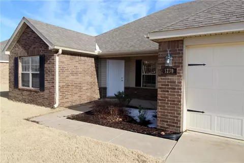 1230 Lariat Dr, Centerton, AR 72719 photo 3