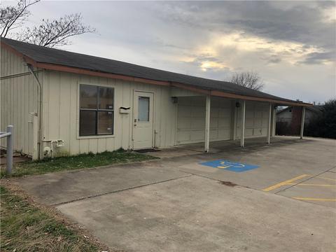 2195 E Robinson Ave, Springdale, AR 72764 photo 9