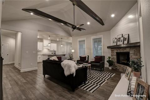 1071 Red Maple St, Centerton, AR 72719 photo 7