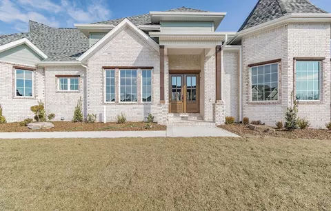 3100 Laurel Cir, Centerton, AR 72719 photo 2