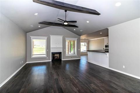 637 Malbec Rd, Springdale, AR 72762 photo 3
