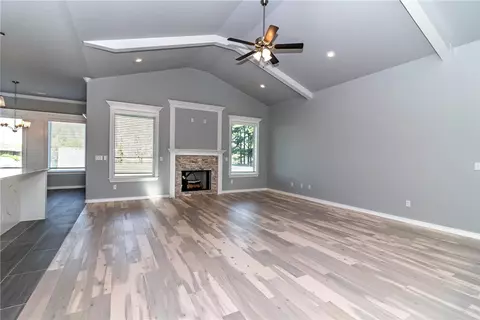 618 Malbec Rd, Springdale, AR 72762 photo 6
