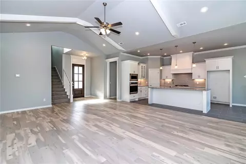 618 Malbec Rd, Springdale, AR 72762 photo 7