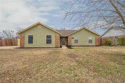 809 Michael St, Centerton, AR 72719 photo 1