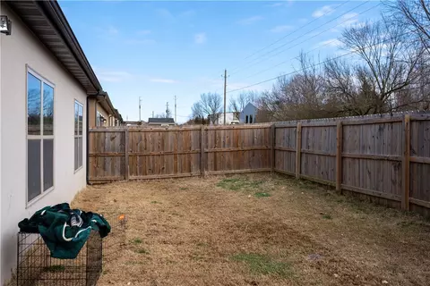 104 E Glendale Ln, Rogers, AR 72758 photo 17