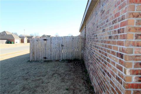 521 Lasso Ln, Centerton, AR 72719 photo 4