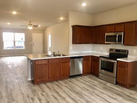 1660 Edinburgh Dr, Centerton, AR 72719 photo 3