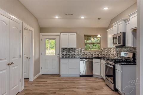 3187 Oglethorpe St, Springdale, AR 72764 photo 4
