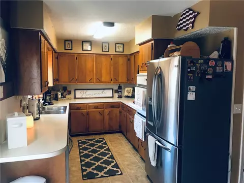 711 Gail St, Springdale, AR 72762 photo 4