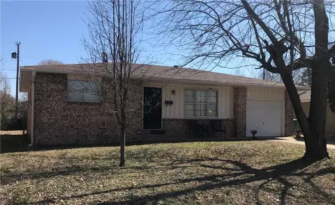 711 Gail St, Springdale, AR 72762 photo 1
