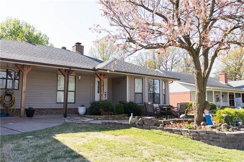 2002 Stout Dr, Springdale, AR 72762 photo 2